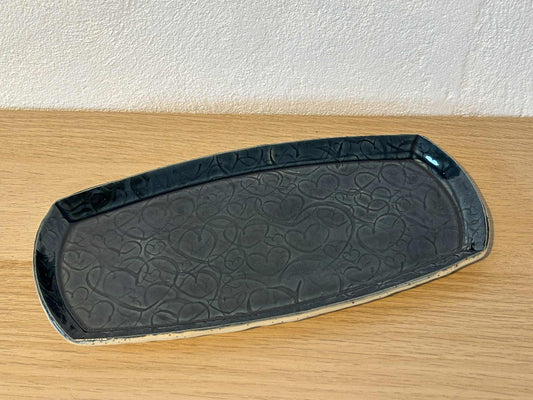 Blåsvart fat